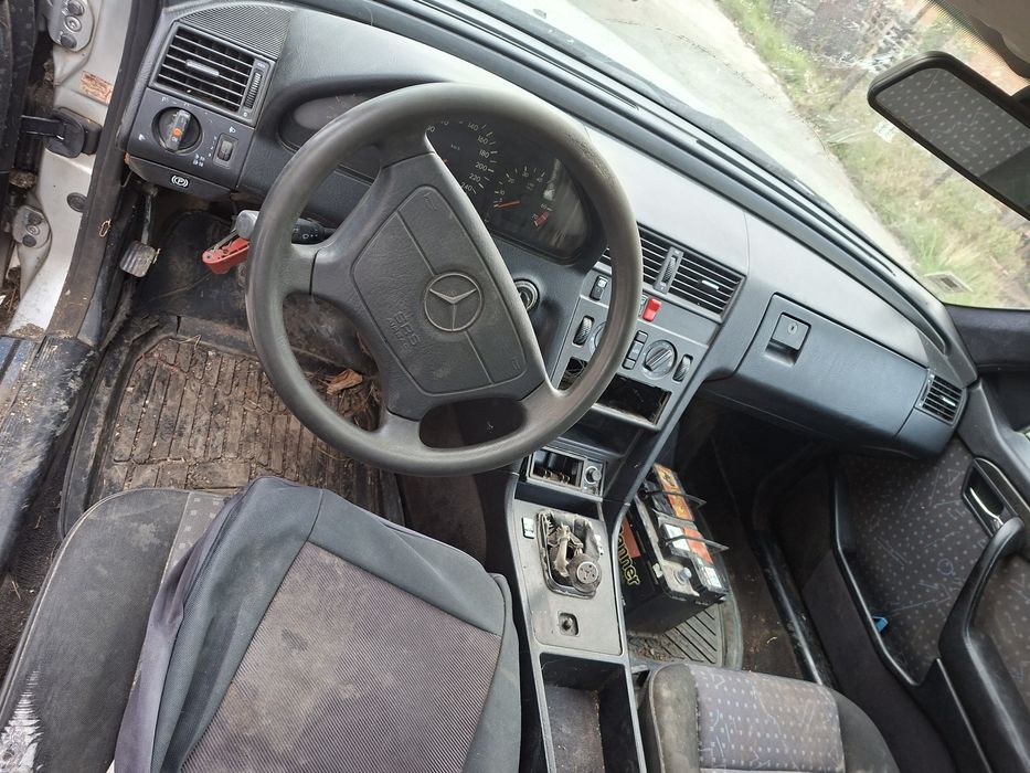 Mercedes c180 на части или цял