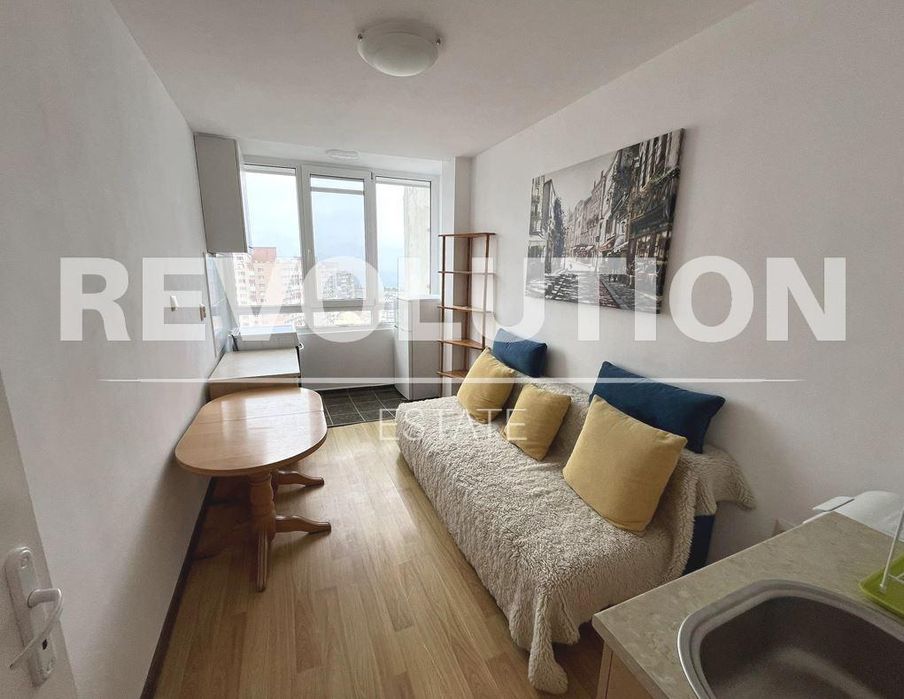 Дава се под наем Двустаен апартамент в Варна, Завод Дружба - 50 кв.м за 400 € - Снимка #1