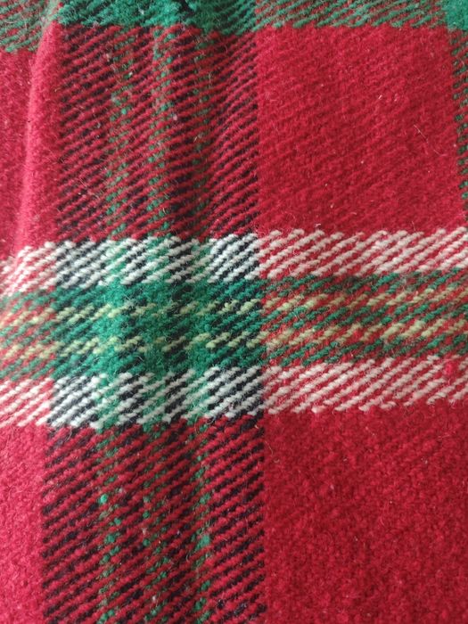 Чисто ново автентично Родопско одеало с етикет