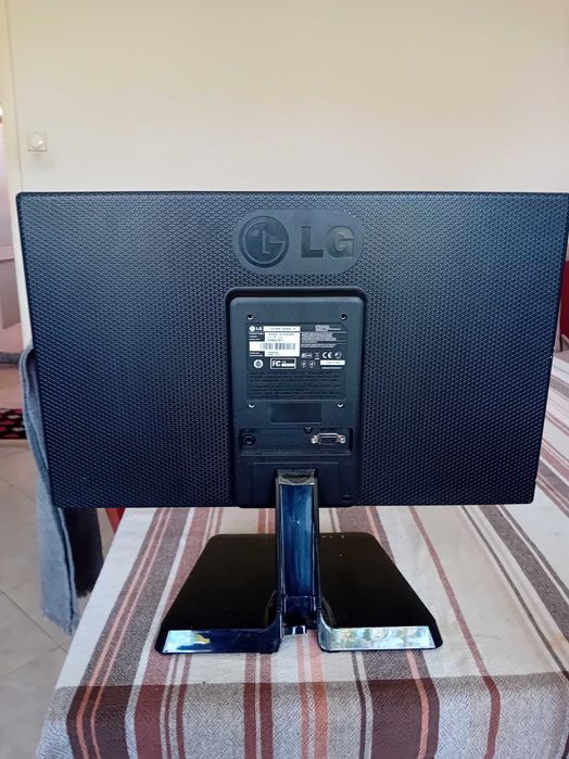 Монитор за PC LG 19EN33S