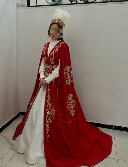 Ұзатуға көйлек сатылады