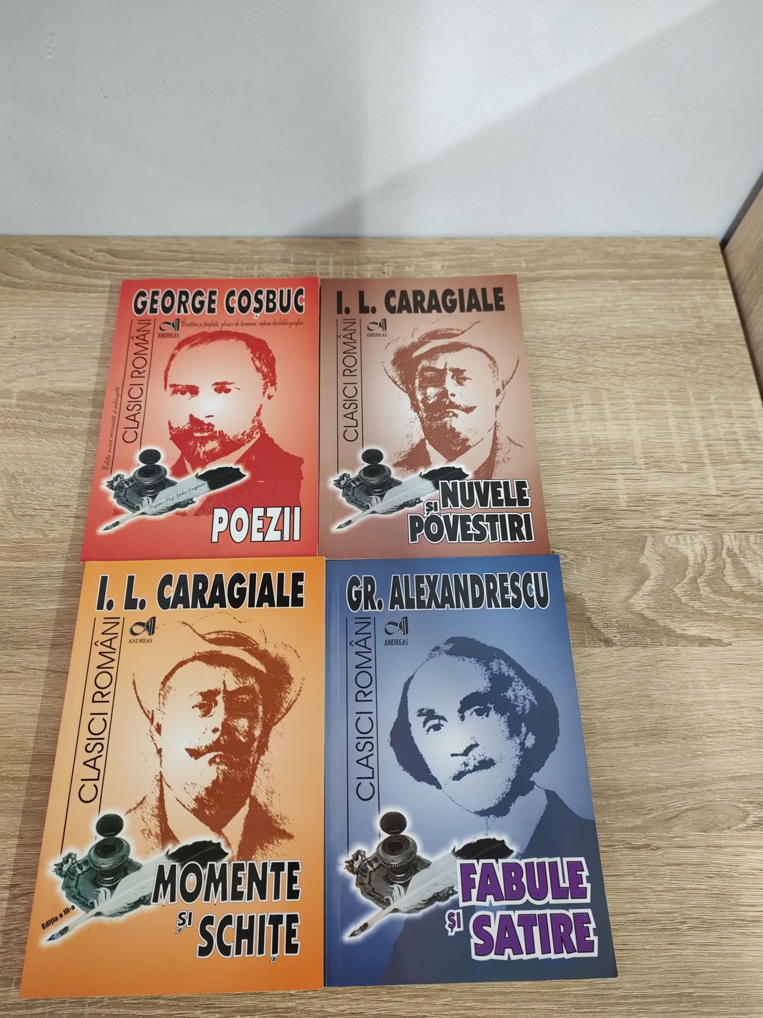4 cărți din colecția "clasici Români '