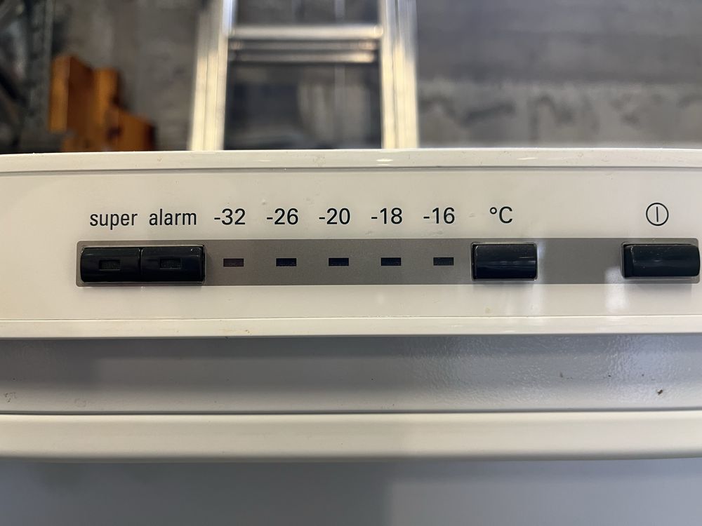 Фризер Siemens no frost (57x170см)