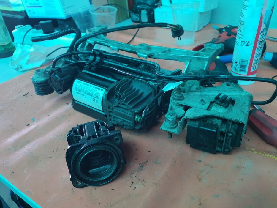 Reparare Reparatie Compresor perne aer Porsche Cayenne Touareg A6 A8