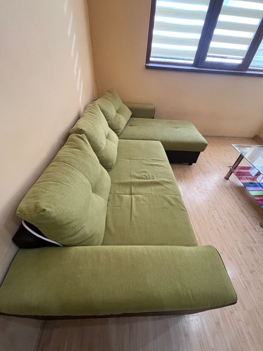 Разтегателен диван