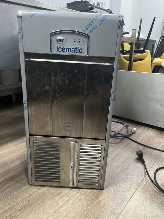Продается ледогенератор Icematic e21