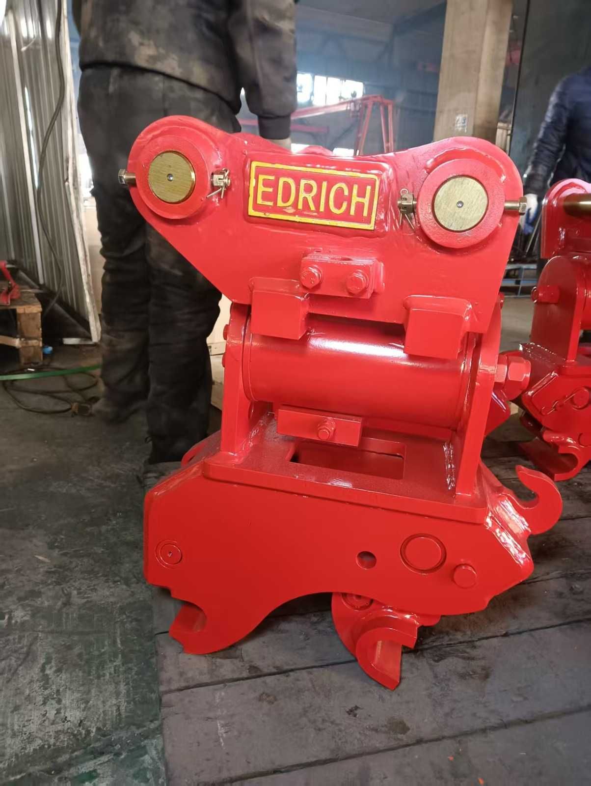 Cupla rapida cu inclinatie hidraulica(Hydraulic swing quick hitch)