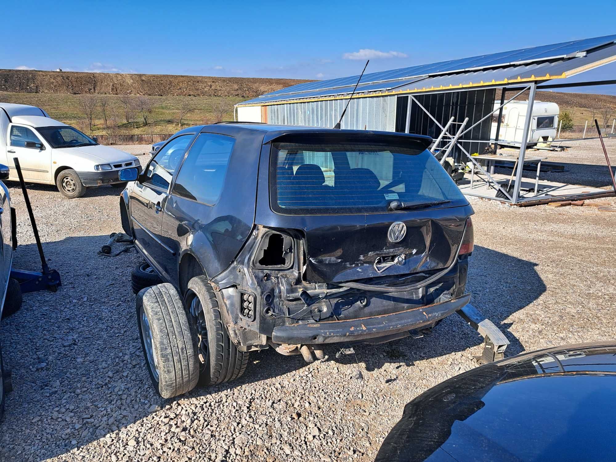 Продавам VW Golf 4 1.9tdi 110кс на части, черен 2 врати, София