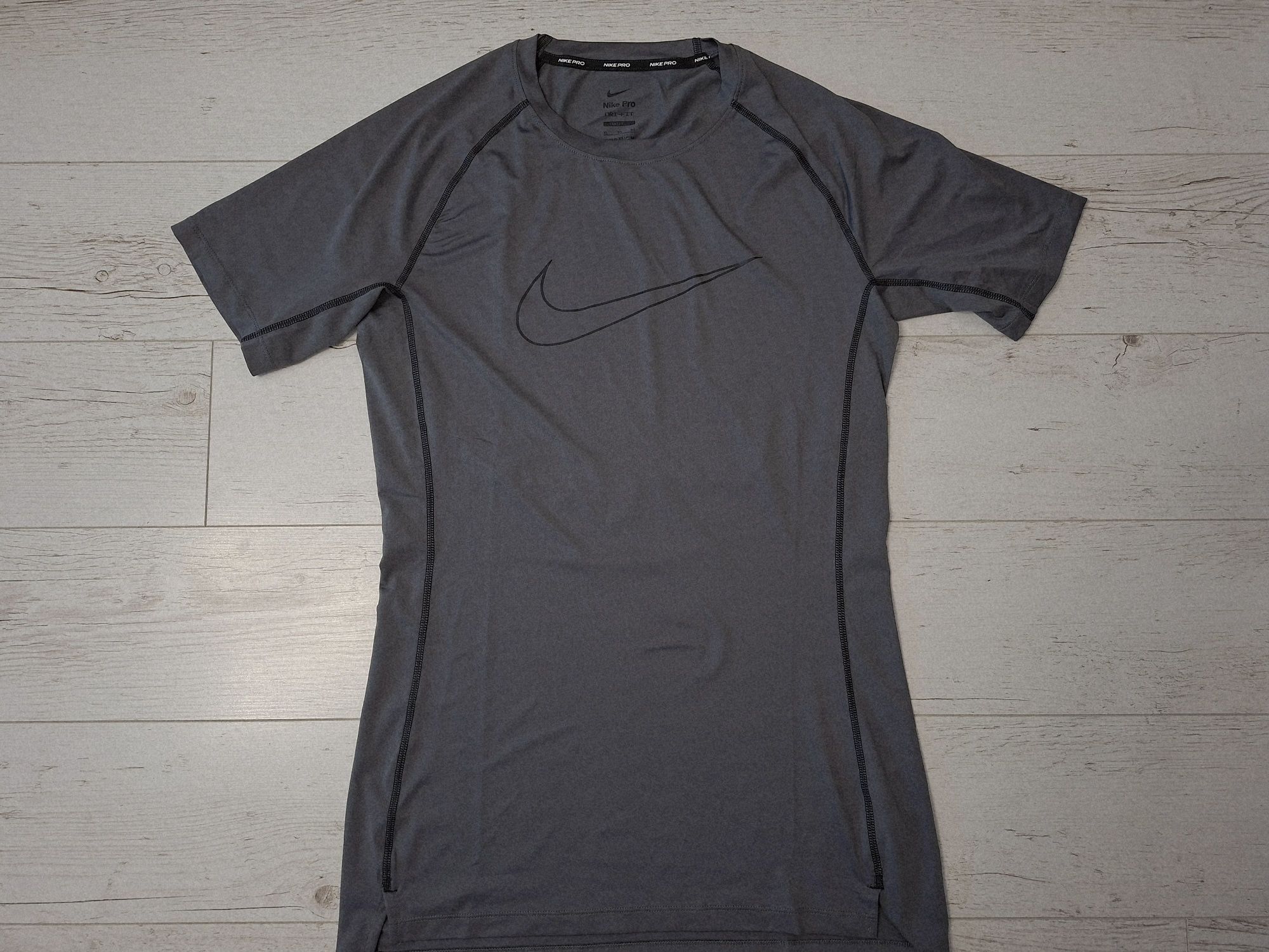 Nike Pro-Ориг. Тениска Нова!