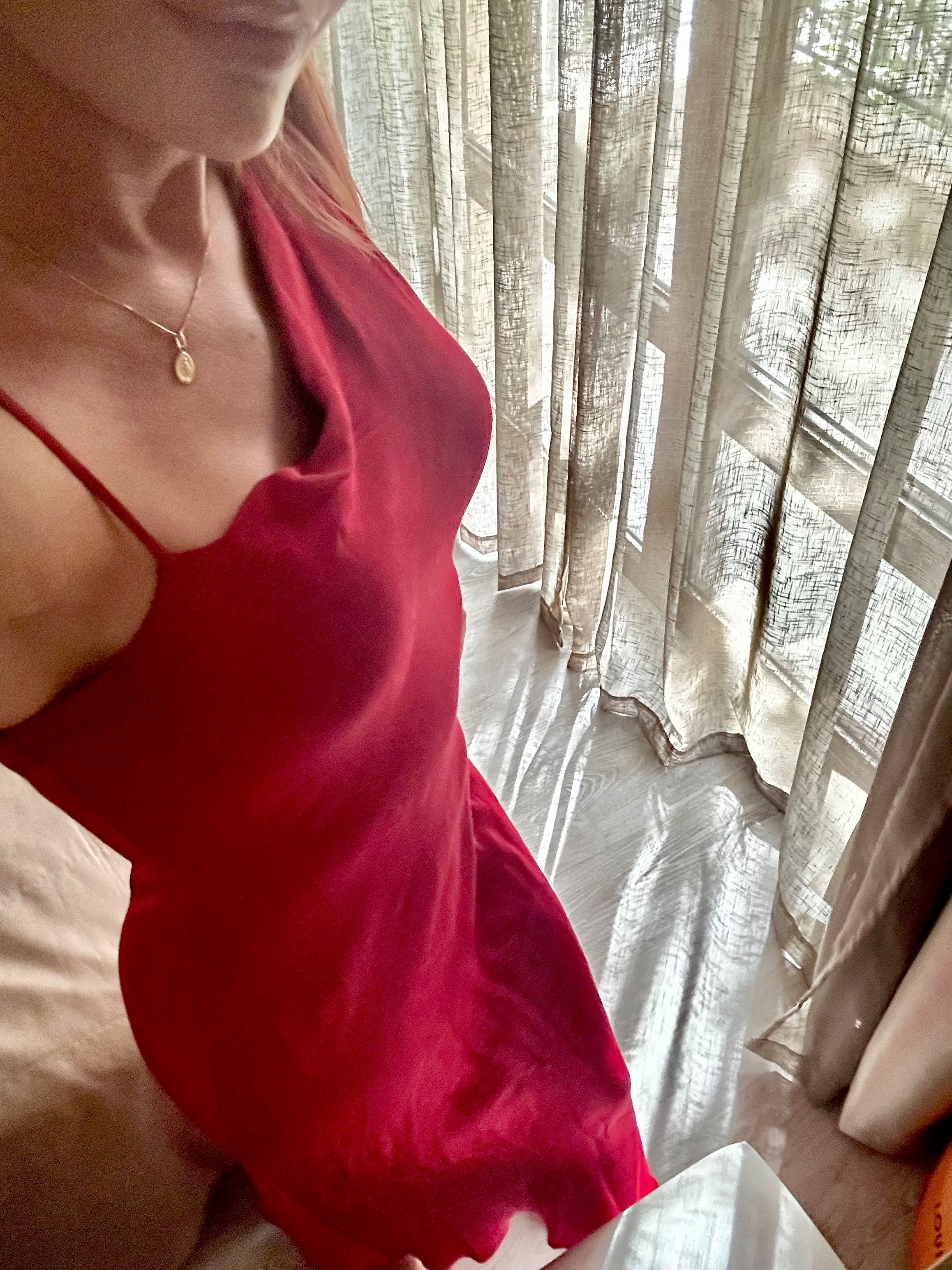 Червена рокля Марки Zara