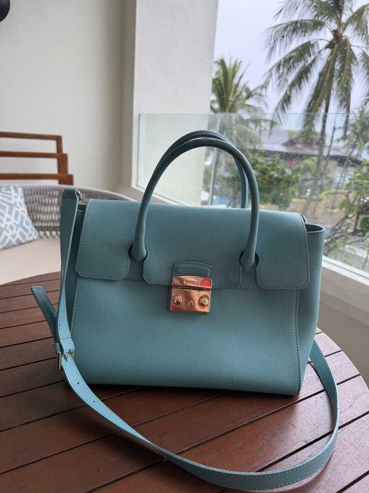 Furla-оригинална голяма тюркоазена чанта