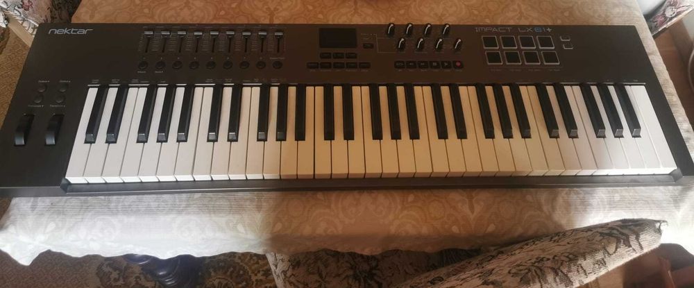 Midi controller keyboard usb Nektar impact lx61+