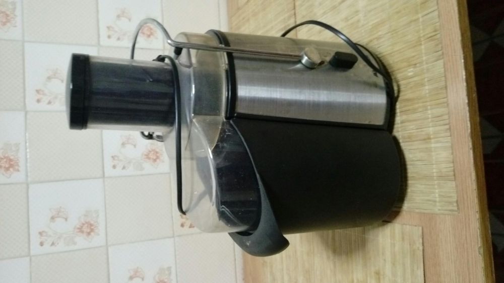 Storcator de fructe. Fara diverse schimburi!