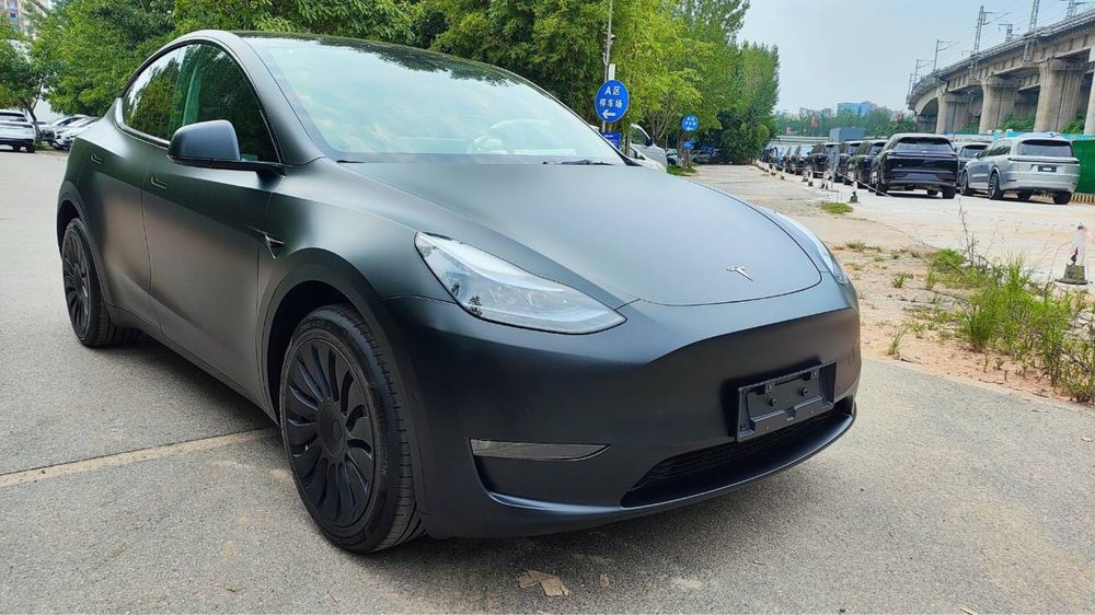 Tesla model Y long range dual motor