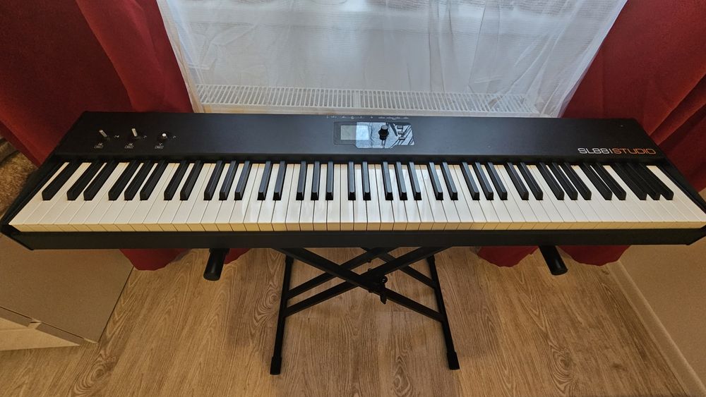 MIDI Studiologic SL88 Studio + pedala + suport