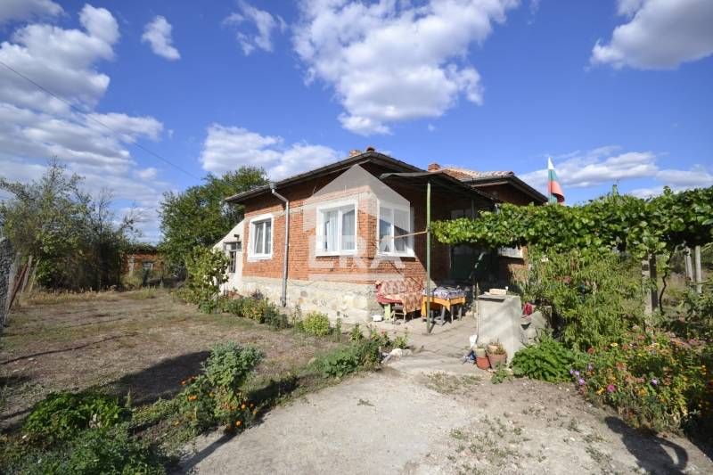 Прекрасна къща в село книжовник