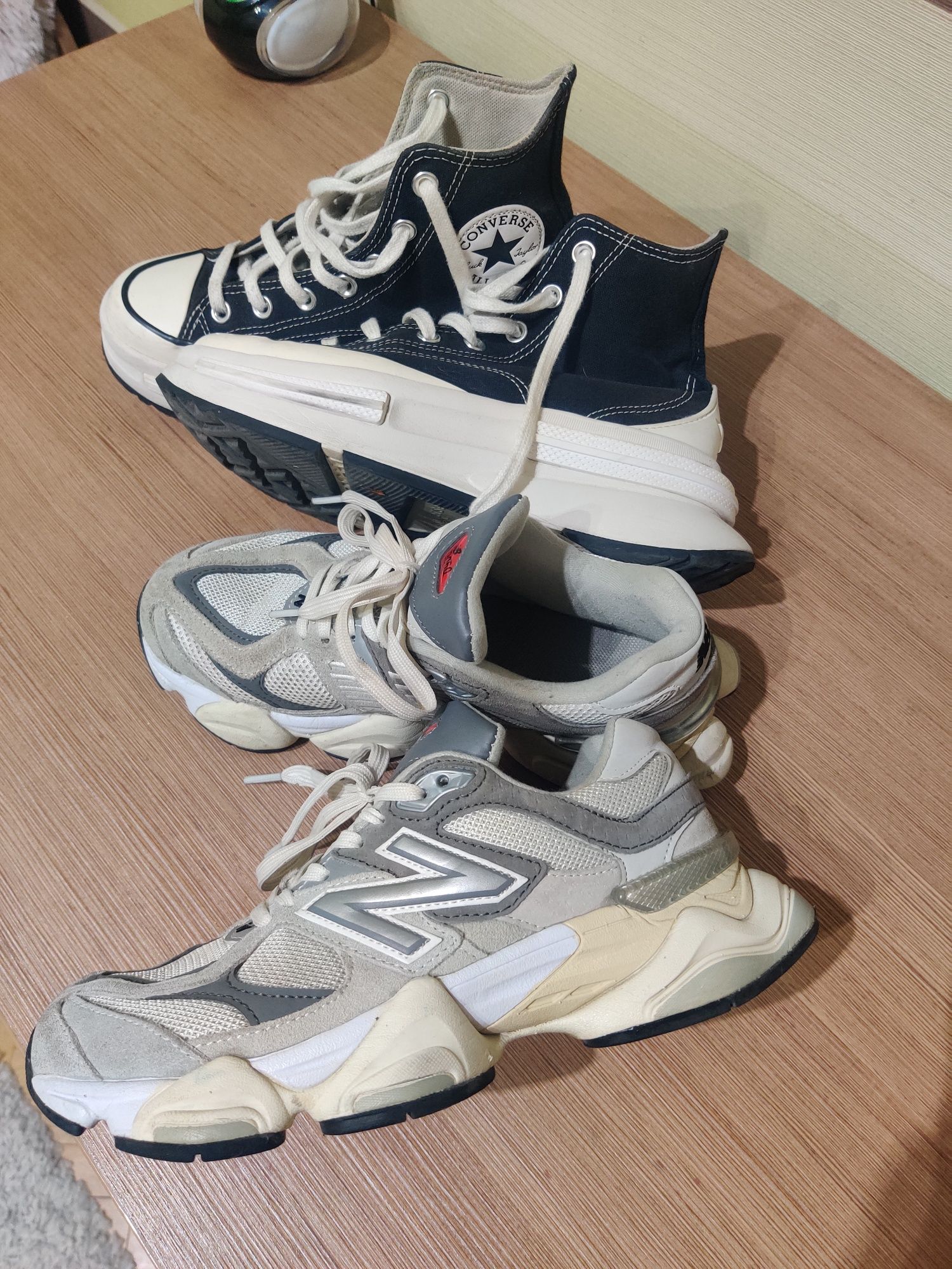 Converse, New balance 9060