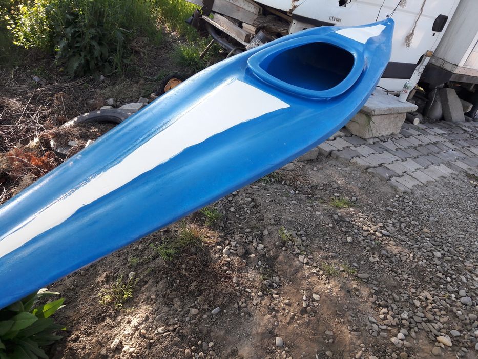Vand caiac in stare buna