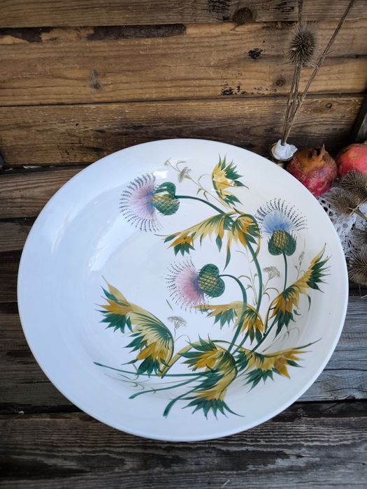 Голяма порцеланова купа