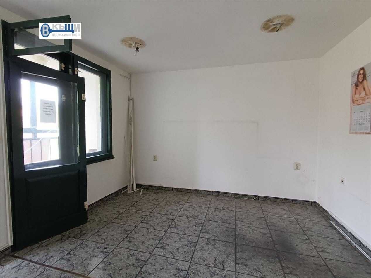 Продава се Тристаен апартамент в Велико Търново, Център - 139 кв.м за 1188 €/кв.м - Снимка #3