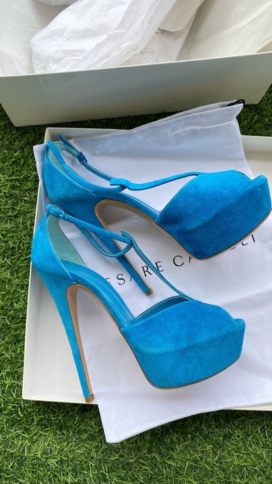 Босоножки замшевые Cesaro Casadei 36