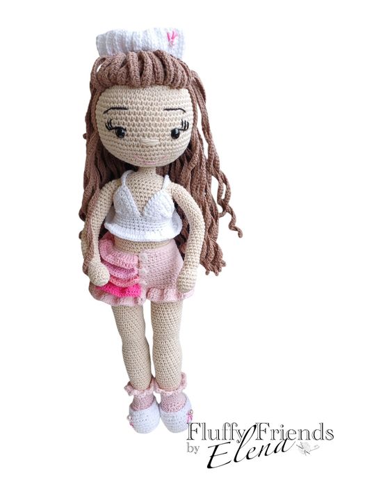 Ръчно плетена кукла