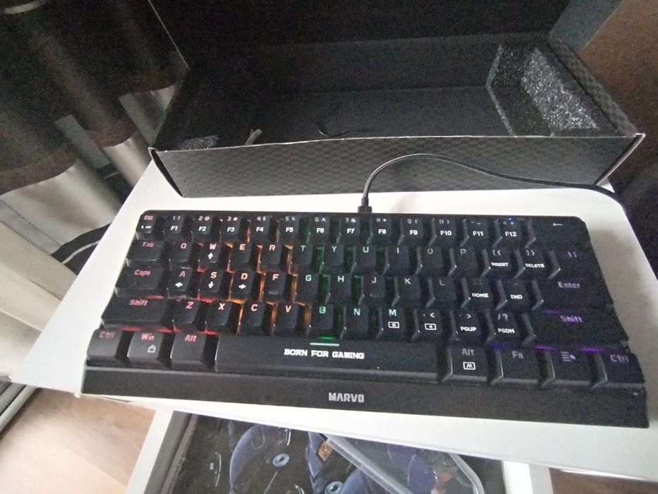 Tastatura Gaming Mecanică 60% Marvo KG962
-waterproof
-no driver
-mult