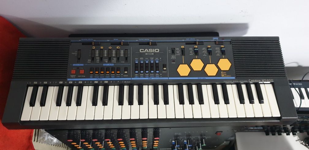 Orga Yamaha PSS-26 & Casio