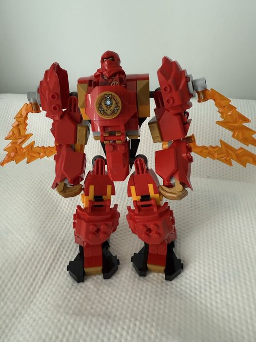 Nou- LEGO NINJAGO, Robotul stihie de foc al lui Kai,