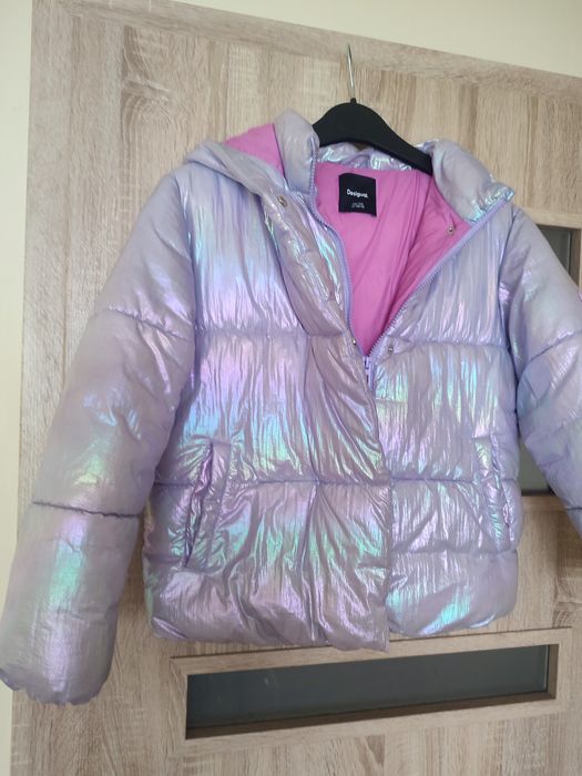 Свежо яке Desigual.