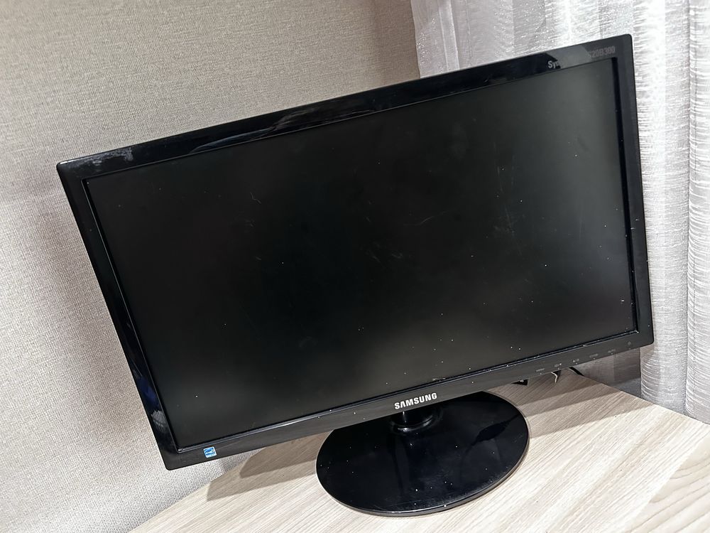 Монитор Samsung 20” (S20B300N) — рабочий, VGA