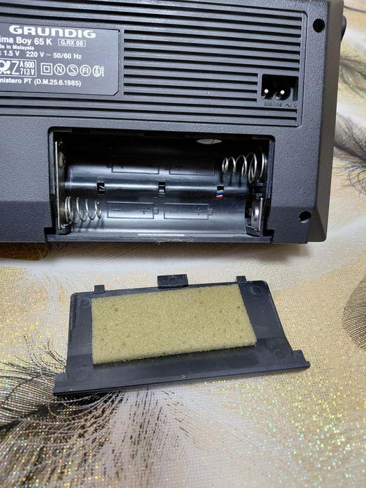 Vind radio portabil și la curent Gruding prima boy