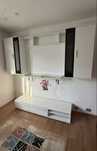 Mobila de living alb-negru