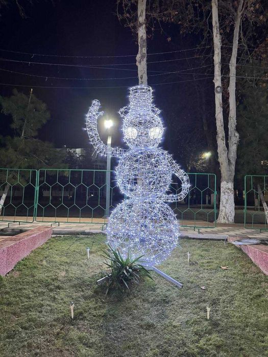 Установка новогодних ёлок || Yangi yil archasini o'rnatish