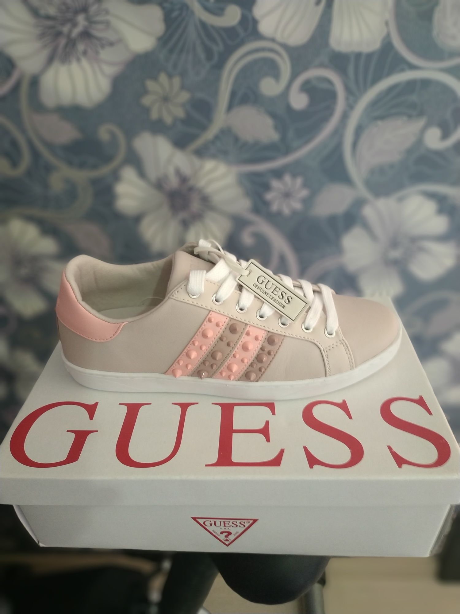 Оригинални кецове Guess, естествена кожа