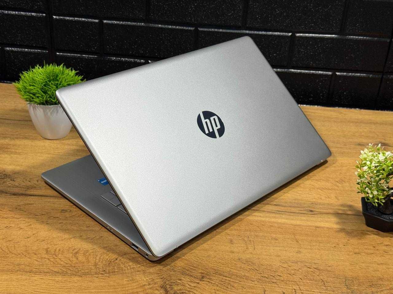 HP Laptop 17 / i3 1125G7 (8 Ядер) 16Gb / 256Gb - Сенсорный