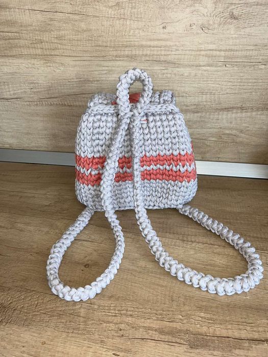 Ръчно плетена раница