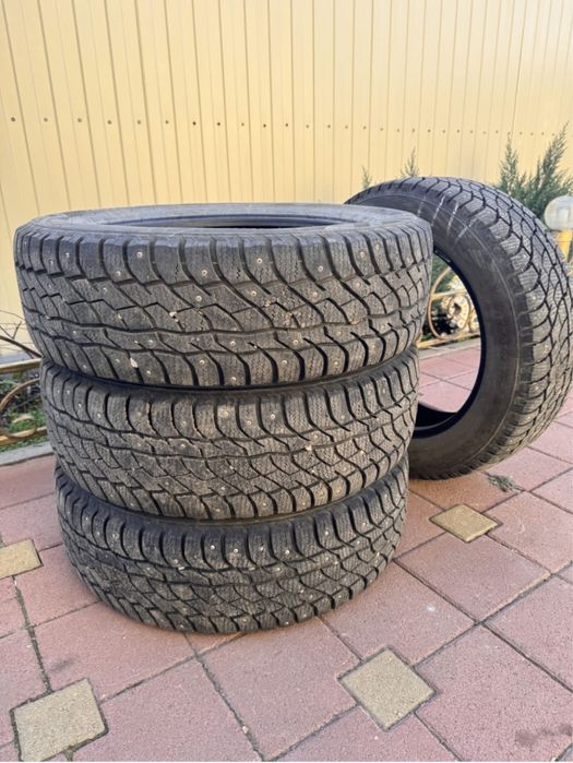 продается зимние шины шипы