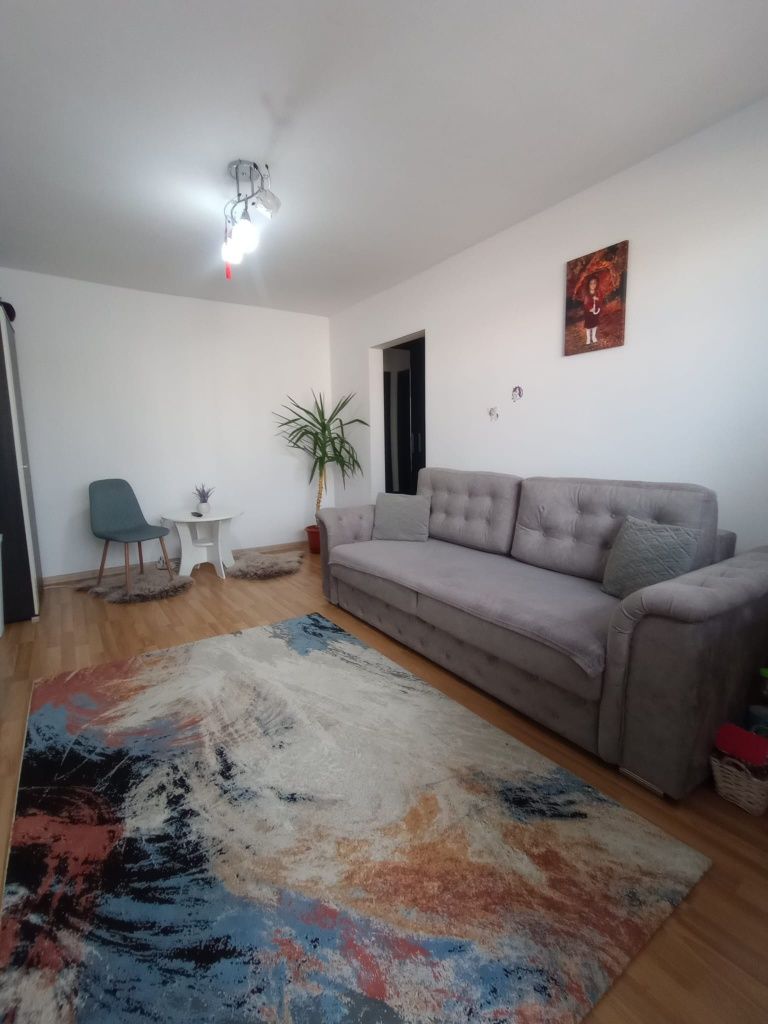 Închiriez apartament cu 2 camere in Mangalia