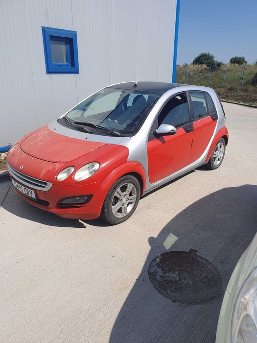 Vând Smart Four For ( 4 usi ) 1,5 cdi