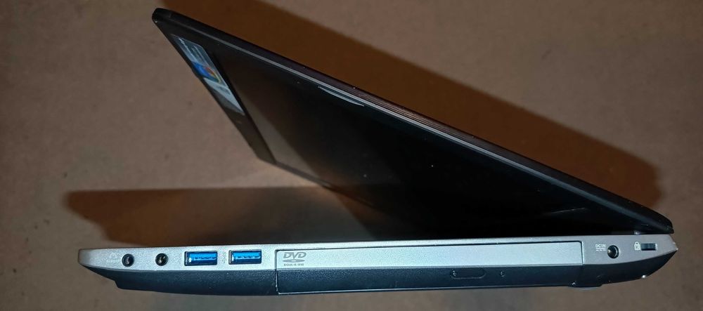 Laptop Asus Amd A8-5550M 8gb ddr3 dpy 15,6inch