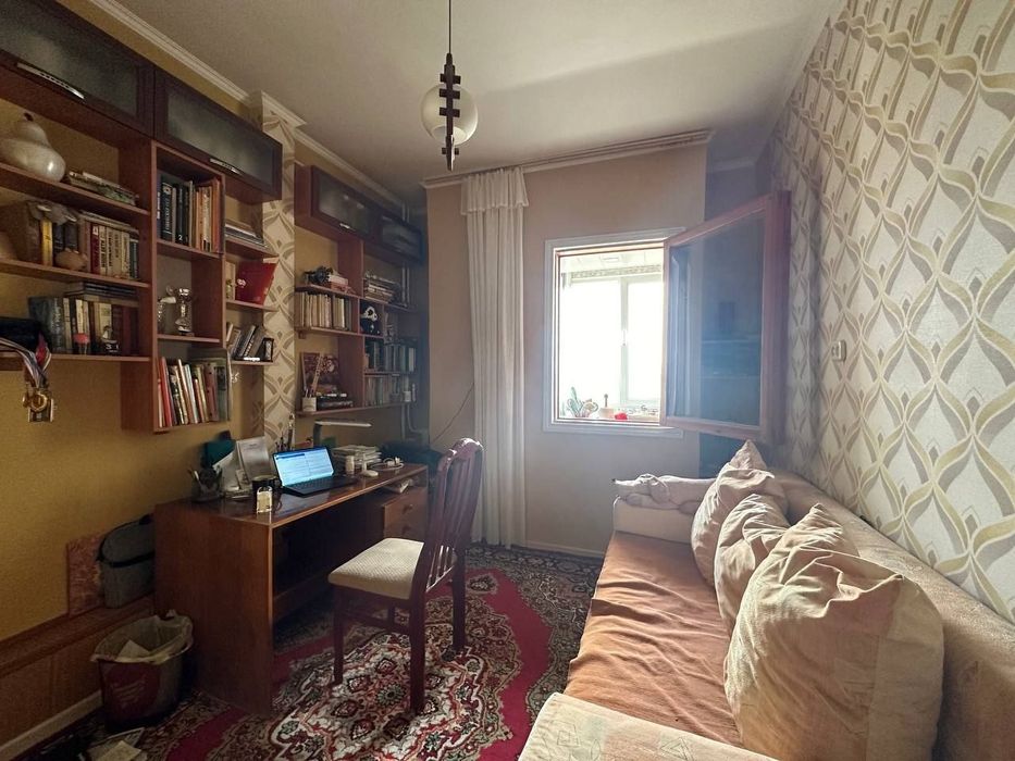 #014 . Срочно продаётся 2 х комнатная . Максим Горький