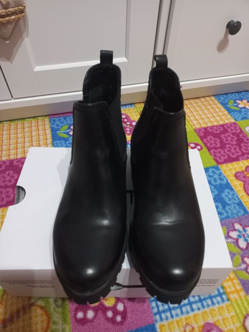 Ghete piele Benvenuti, măsura 36