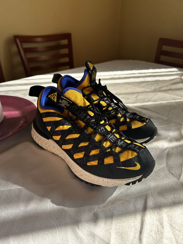 NIKE ACG REACT TERRA GOBE Amarillo/ Racer Blue-Black