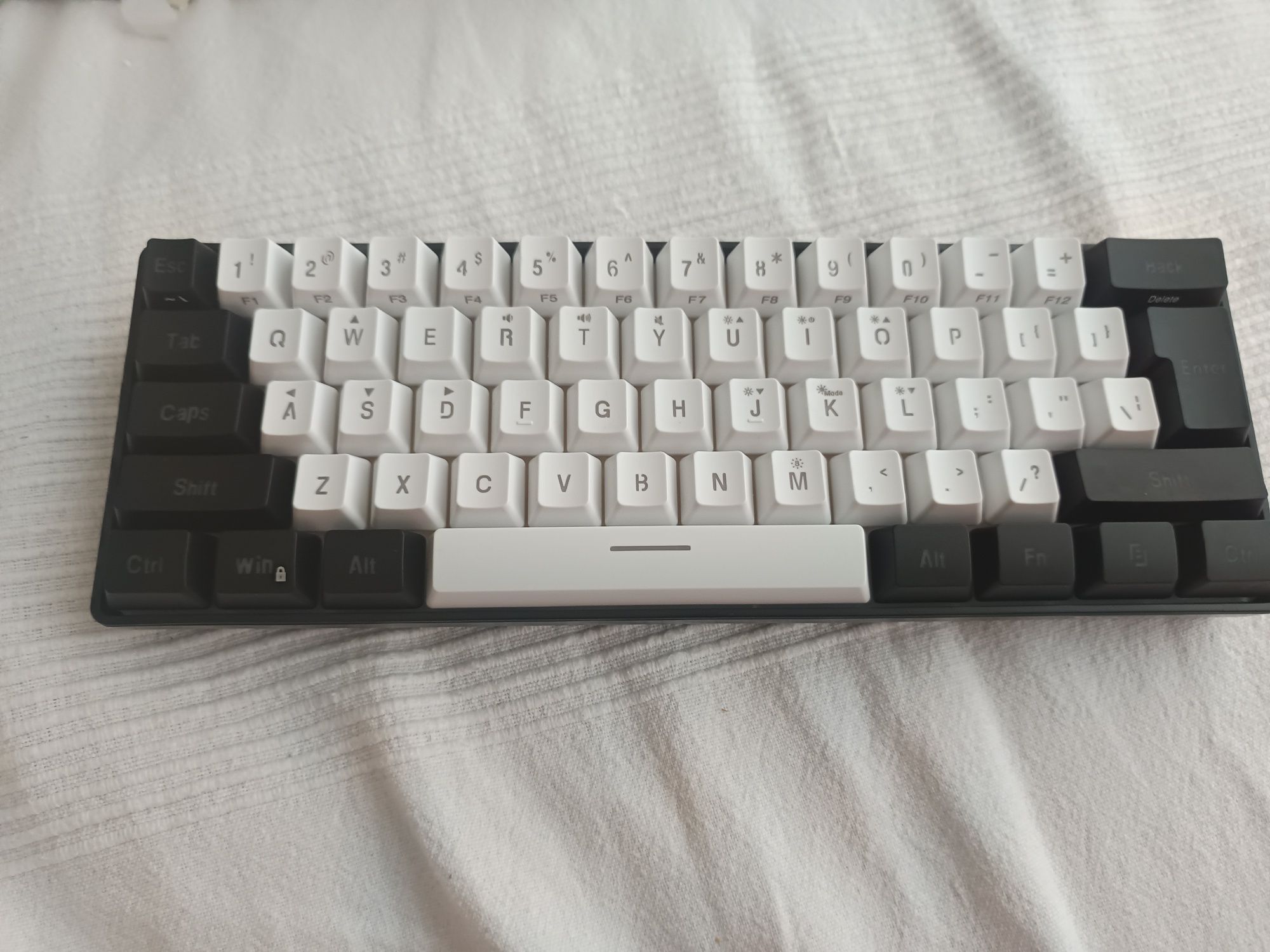 Snpurdiri V800 gaming keyboard