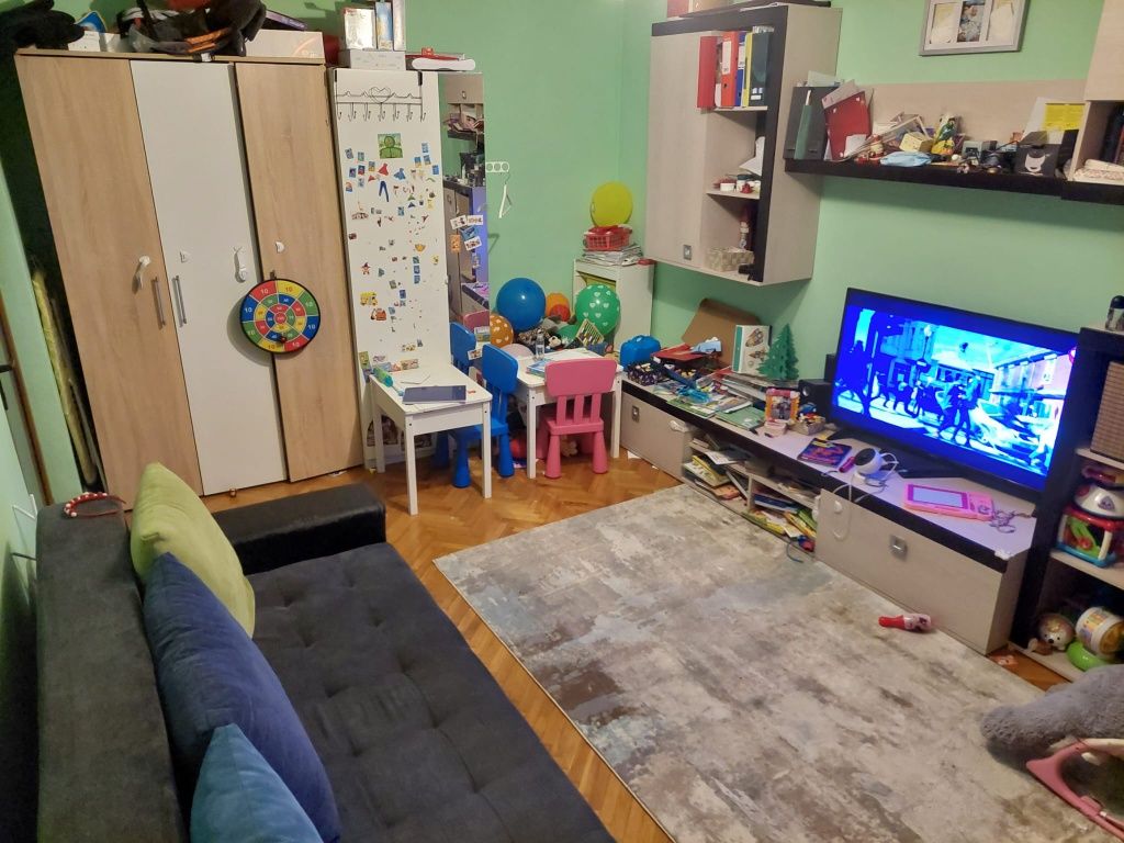 Vând apartament 2 camere decomandat Lujerului