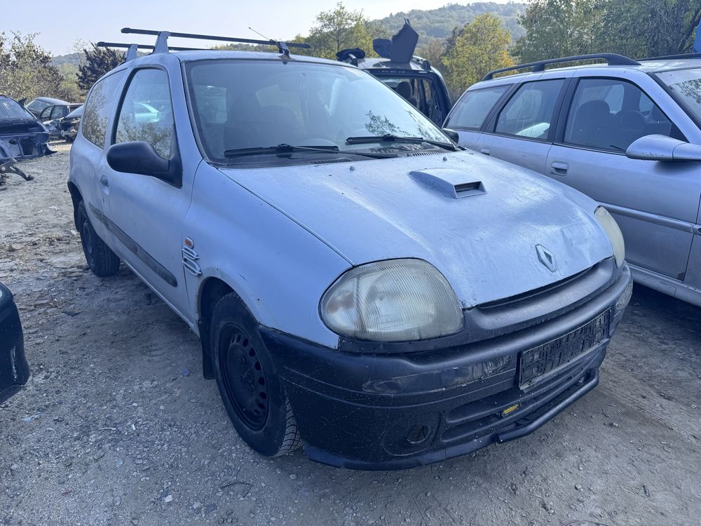 Renault Clio 1.2i 60hp 2001г На Части