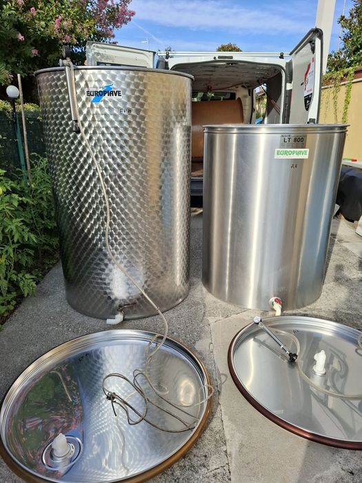 Butoi inox 1000 și 800 litri