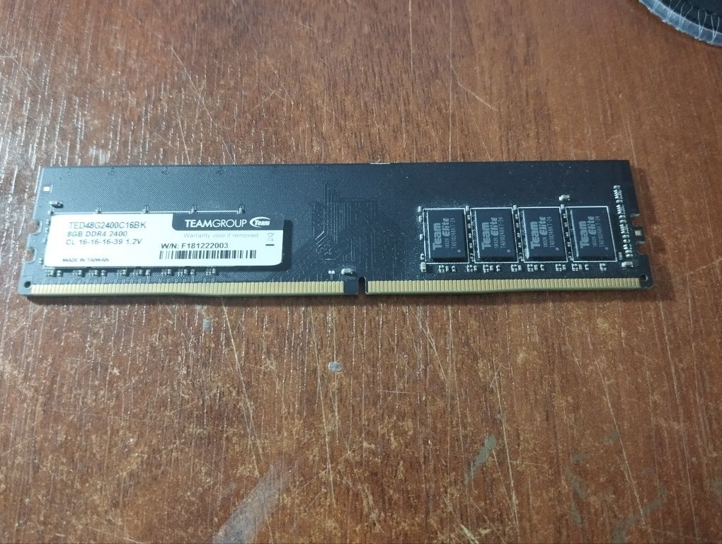 Продам, оперативную память DDR4, 8гб