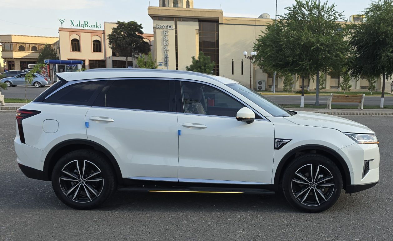 Nissan Venucia Star